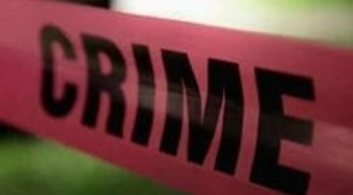 ਮੋਬਾਈਲ ਚੋਰੀ ਦੇ ਸ਼ੱਕ ‘ਚ 20 ਸਾਲਾ ਨੌਜਵਾਨ ਨੂੰ ਮੰਦਰ ‘ਚ ਬੰਨ ਕੇ ਕੁੱਟ-ਕੁੱਟ ਮਾਰ ਸੁੱਟਿਆ, ਕਤਲ ਪਿੱਛੋਂ ਦਰੱਖਤ ਨਾਲ ਲਟਕਾਈ ਲਾਸ਼