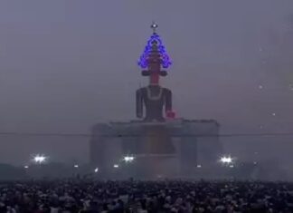 13 ਲੱਖ ਖ਼ਰਚ ਕੇ ਤਿਆਰ ਕੀਤਾ ਰਾਵਣ ਦਾ ਸਭ ਤੋਂ ਉੱਚਾ ਪੁਤਲਾ,ਪਟਾਕਿਆਂ ਦੀ ਕੀਮਤ ਕਰ ਦੇਵੇਗੀ ਹੈਰਾਨ