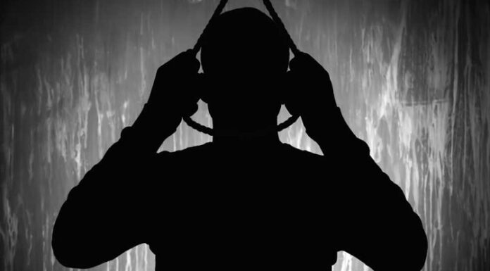 ਜਲੰਧਰ : ਪਤਨੀ, ਬੱਚਿਆਂ ਅਤੇ ਸੱਸ ਦਾ ਕਤਲ ਕਰਨ ਵਾਲੇ ਦੋਸ਼ੀ ਨੇ ਦਰੱਖਤ ਨਾਲ ਲਟਕ ਕੇ ਕੀਤੀ ਖੁਦਕੁਸ਼ੀ