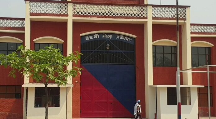 ਫਰੀਦਕੋਟ ਦੀ ਮਾਡਰਨ ਜੇਲ ਅੰਦਰ ਤਲਾਸ਼ੀ ਦੌਰਾਨ ਮਿਲੇ 5 ਮੋਬਾਇਲ