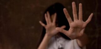 “ਪਾਪਾ ਨੇ 20 ਦਿਨ ਤੱਕ ਕੀਤਾ ਗੰਦਾ ਕੰਮ”, ਫੋਨ ‘ਤੇ ਬੇਟੀ ਦੀ ਆਪਬੀਤੀ ਸੁਣ ਕੇ ਹੈਰਾਨ ਰਹਿ ਗਈ ਮਾਂ