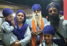 ਮੁਸੀਬਤ ‘ਚ ਗੁਰਸਿੱਖ ਜੋੜੇ ਨੇ ਵਾਹਿਗੁਰੂ ‘ਤੇ ਰੱਖਿਆ ਵਿਸ਼ਵਾਸ, ਰੈਸਟੋਰੈਂਟ ਨੂੰ ਅੱਗ ਲੱਗਣ ਤੋਂ ਬਾਅਦ ਸ਼ੁਰੂ ਕੀਤੀ ਫਾਸਟ ਫੂਡ ਦੀ ਰੇਹੜੀ, ਅੱਜ ਚੜ੍ਹਦੀਕਲਾ ‘ਚ ਜਿਊਂਦਾ ਜਿੰਦਗੀ