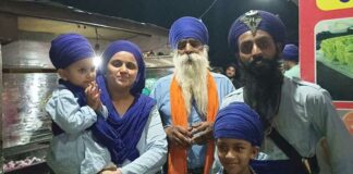 ਮੁਸੀਬਤ ‘ਚ ਗੁਰਸਿੱਖ ਜੋੜੇ ਨੇ ਵਾਹਿਗੁਰੂ ‘ਤੇ ਰੱਖਿਆ ਵਿਸ਼ਵਾਸ, ਰੈਸਟੋਰੈਂਟ ਨੂੰ ਅੱਗ ਲੱਗਣ ਤੋਂ ਬਾਅਦ ਸ਼ੁਰੂ ਕੀਤੀ ਫਾਸਟ ਫੂਡ ਦੀ ਰੇਹੜੀ, ਅੱਜ ਚੜ੍ਹਦੀਕਲਾ ‘ਚ ਜਿਊਂਦਾ ਜਿੰਦਗੀ