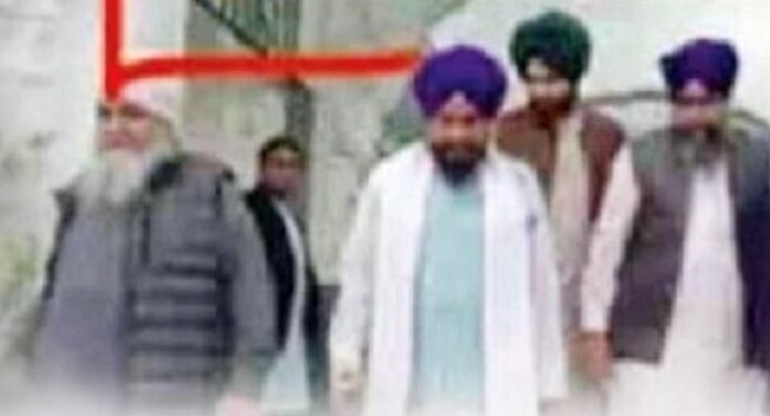 ਅੱਤਵਾਦ ਸਮੇਂ ਭਾਰਤੀ ਜਹਾਜ਼ ਨੂੰ ਹਾਈਜੈਕ ਕਰਕੇ ਪਾਕਿਸਤਾਨ ਲਿਜਾਣ ਵਾਲੇ ਪਿੰਕਾ ਨਾਲ ਅਕਾਲ ਤਖਤ ਦੇ ਜਥੇਦਾਰ ਦੀ ਫੋਟੋ ਵਾਇਰਲ, ਭਖਿਆ ਵਿਵਾਦ