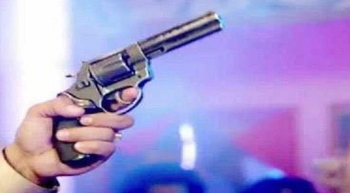 ਪ੍ਰਾਪਰਟੀ ਡੀਲਰ ਪਿਤਾ ਨੇ ਸਕੂਲ ਵਿਚ ਪੜ੍ਹਦੇ ਬੇਟੇ ਤੋਂ ਕਰਵਾਈ ਹਵਾਈ ਫਾਇਰਿੰਗ, ਵੀਡੀਓ ਵਾਇਰਲ