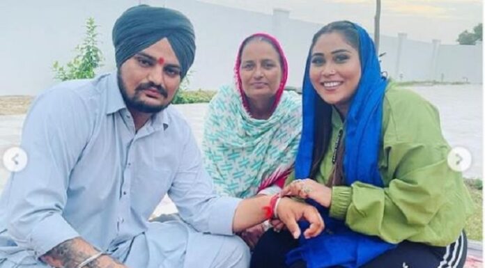 ਮੂਸੇਵਾਲਾ ਕਤਲ ਕੇਸ ਨੂੰ ਲੈ ਕੇ ਅਫਸਾਨਾ ਖਾਨ ਤੋਂ 5 ਘੰਟੇ ਹੋਈ ਪੁੱਛਗਿੱਛ, ਬੰਬੀਹਾ ਗਰੁੱਪ ਬਾਰੇ ਕੀਤੇ ਸਵਾਲ-ਜਵਾਬ