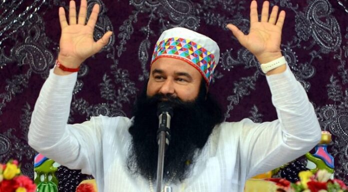 ਅੰਮ੍ਰਿਤਸਰ ‘ਚ ਸੌਦਾ ਸਾਧ ਦੇ ਪ੍ਰਚਾਰ ਨੂੰ ਸਿੱਖ ਜਥੇਬੰਦੀਆਂ ਨੇ ਰੋਕਿਆ, ਕਿਹਾ- ਬਲਾਤਕਾਰੀ ਬਾਬੇ ਦਾ ਪ੍ਰਚਾਰ ਨਹੀਂ ਹੋਣ ਦੇਣਾ