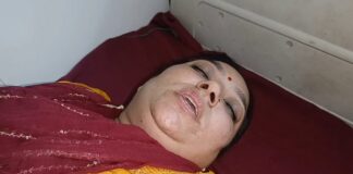 ਬੇਖੌਫ ਲੁਟੇਰੇ ਥਾਣੇ ਦੇ ਬਾਹਰੋਂ ਔਰਤ ਤੋਂ ਚੇਨ ਖੋਹ ਕੇ ਫਰਾਰ