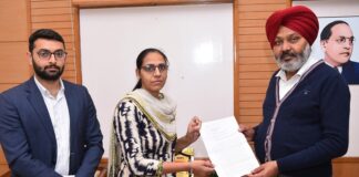 ਵਿੱਤ ਮੰਤਰੀ ਨੇ ਆਰਥਿਕ ਤੇ ਅੰਕੜਾ ਸੰਸਥਾ ਦੇ ਜਾਂਚਕਰਤਾਵਾਂ ਨੂੰ ਸੌਂਪੇ ਨਿਯੁਕਤੀ ਪੱਤਰ