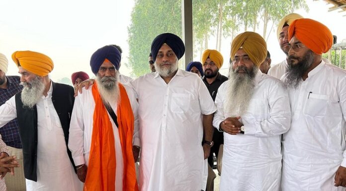 ਅਕਾਲੀ ਦਲ ਸੰਯੁਕਤ ਨੂੰ ਜ਼ੋਰਦਾਰ ਝਟਕਾ ; ਸ਼੍ਰੋਮਣੀ ਕਮੇਟੀ ਮੈਂਬਰ ਮਹਿੰਦਰ ਸਿੰਘ ਹੁਸੈਨਪੁਰ ਮੁੜ ਅਕਾਲੀ ਦਲ ’ਚ ਹੋਏ ਸ਼ਾਮਲ