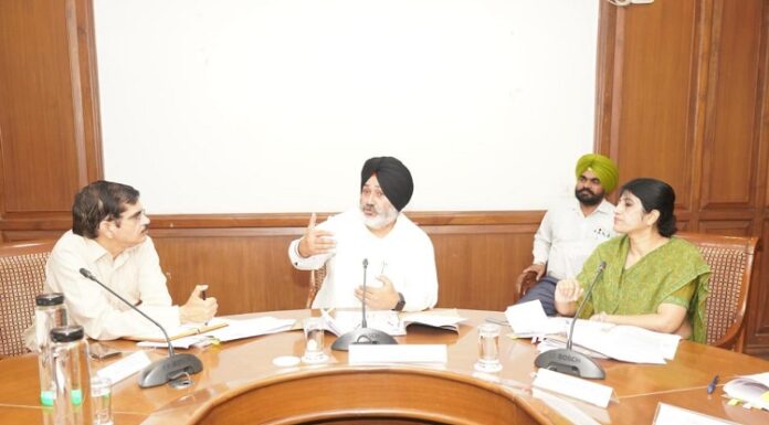 ਚਾਰੇ ਸਰਕਾਰੀ ਮੈਡੀਕਲ ਕਾਲਜ ਸਾਰੇ ਹਸਪਤਾਲਾਂ ‘ਚ ਜ਼ਰੂਰੀ ਦਵਾਈਆਂ ਦੀ ਉਪਲੱਬਧਤਾ ਨੂੰ ਯਕੀਨੀ ਬਣਾਉਣ : ਸਿਹਤ ਮੰਤਰੀ ਜੌੜਾਮਾਜਰਾ