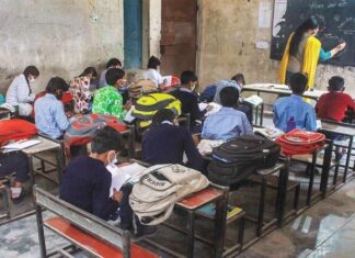 UDICE ਪਲੱਸ ਦਾ ਸਰਵੇਖਣ : ਪੰਜਾਬ ਦੇ 11272 ਸਕੂਲਾਂ ‘ਚ ਇੰਟਰਨੈੱਟ ਦੀ ਸਹੂਲਤ ਨਹੀਂ, 379 ‘ਚ ਵਿਦਿਆਰਥਣਾਂ ਲਈ ਪਖਾਨੇ ਨਹੀਂ