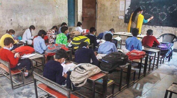 UDICE ਪਲੱਸ ਦਾ ਸਰਵੇਖਣ : ਪੰਜਾਬ ਦੇ 11272 ਸਕੂਲਾਂ ‘ਚ ਇੰਟਰਨੈੱਟ ਦੀ ਸਹੂਲਤ ਨਹੀਂ, 379 ‘ਚ ਵਿਦਿਆਰਥਣਾਂ ਲਈ ਪਖਾਨੇ ਨਹੀਂ