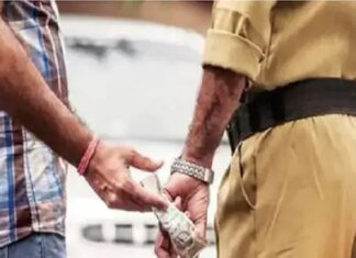 ਅੰਮ੍ਰਿਤਸਰ : ACP ਦਾ ਰੀਡਰ ਰਿਸ਼ਵਤ ਲੈਂਦਾ ਕਾਬੂ, ਕੇਸ ਰਫਾ-ਦਫਾ ਕਰਨ ਲਈ ਮੰਗੇ ਸੀ 10,000 ਰੁ.