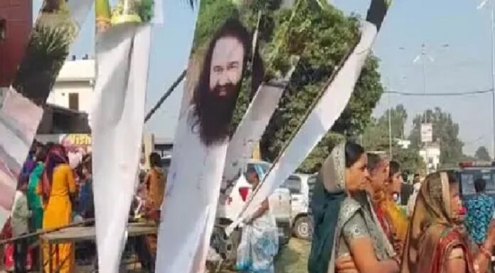 ਸਿਰਸਾ ਸਾਧ ਦੇ ਸਤਿਸੰਗ ਦਾ ਭਾਰੀ ਵਿਰੋਧ, ਹਿੰਦੂ ਸੰਗਠਨਾਂ ਨੇ ਪਾੜੇ ਰਾਮ ਰਹੀਮ ਦੇ ਪੋਸਟਰ ਤੇ ਹੋਰਡਿੰਗ