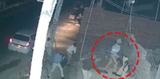 ਬਠਿੰਡਾ : AK-47 ਨਾਲ ਕਿਸਾਨ ਦੇ ਘਰ ਦੋ ਵਰਦੀਧਾਰੀਆਂ ਸਣੇ ਵੜੇ 6 ਬੰਦੇ, ਪਰਿਵਾਰ ਨੇ ਵੀ ਹਥਿਆਰ ਚੁੱਕੇ ਤਾਂ ਭੱਜ ਗਏ, ਘਟਨਾ ਸੀਸੀਟੀਵੀ ‘ਚ ਕੈਦ