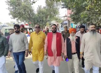 ਲੋਕਾਂ ਦੇ ਤਾਅਨਿਆਂ ਤੋਂ ਅੱਕੇ ਸ਼ਿਵ ਸੈਨਾ ਨੇਤਾ ਨੇ ਸਕਿਓਰਿਟੀ ਵਾਪਸ ਕਰਨ ਦਾ ਕੀਤਾ ਐਲਾਨ