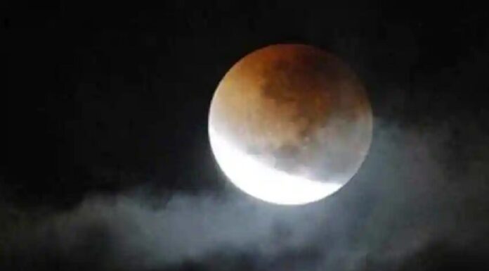lunar eclipse 2022 : ਭਾਰਤ ‘ਚ ਇਨ੍ਹਾਂ ਸ਼ਹਿਰਾਂ ‘ਚ ਦਿਖਾਈ ਦੇਵੇਗਾ ਚੰਦਰ ਗ੍ਰਹਿਣ, ਜਾਣੋ ਸਮਾਂ ਅਤੇ ਸੂਤਕ ਕਾਲ ਦੇ ਨਿਯਮ
