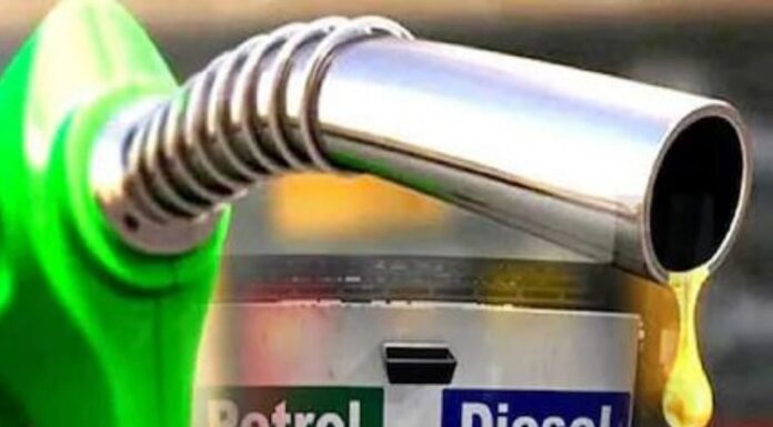 ਕੱਚੇ ਤੇਲ ਦੀਆਂ ਕੀਮਤਾਂ ‘ਚ ਭਾਰੀ ਗਿਰਾਵਟ, 14 ਰੁ. ਤੱਕ ਸਸਤਾ ਹੋ ਸਕਦੈ ਪੈਟਰੋਲ-ਡੀਜ਼ਲ