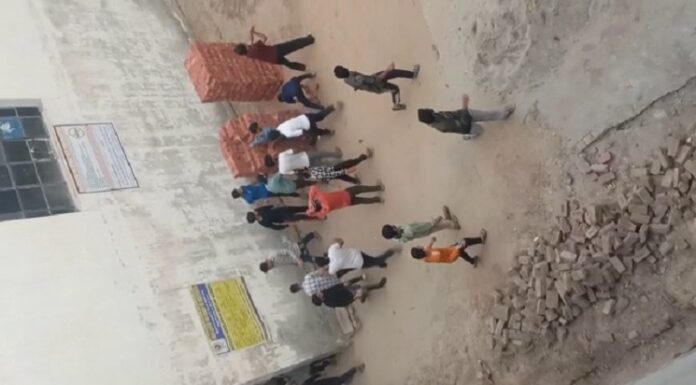 ਮੋਗਾ ‘ਚ ਪਾਕਿਸਤਾਨ ਦੀ ਹਾਰ ਤੋਂ ਬਾਅਦ ਵਿਦਿਆਰਥੀ ਆਪਸ ‘ਚ ਭਿੜੇ, ਚਲੇ ਇੱਟਾਂ-ਰੋੜੇ