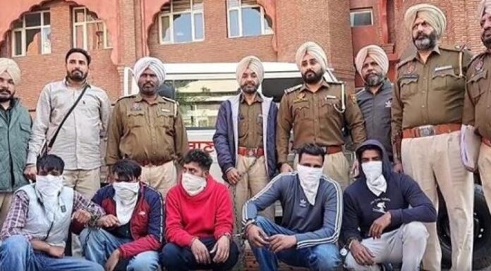 ਹਵਾਈ ਫਾਇਰ ਕਰ ਰਹੇ ਦੋ ਧੜਿਆਂ ਖ਼ਿਲਾਫ਼ ਕਾਰਵਾਈ, ਨਾਜਾਇਜ਼ ਹਥਿਆਰਾਂ ਸਣੇ 5 ਕਾਬੂ