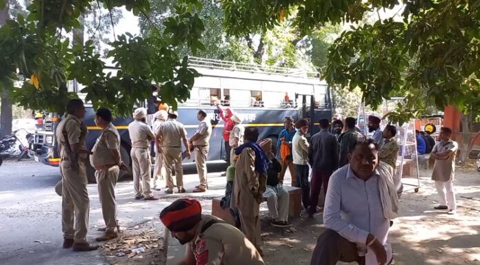 ਹੁਸ਼ਿਆਰਪੁਰ ‘ਚ ਗੁਰੂ ਗ੍ਰੰਥ ਸਾਹਿਬ ਦੇ ਬਰਾਬਰ ਮੂਰਤੀ ਲਾਉਣ ਦਾ ਮਸਲਾ ਭੱਖਿਆ