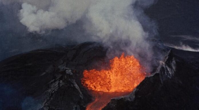 ਅਮਰੀਕਾ : 38 ਸਾਲਾਂ ‘ਚ ਪਹਿਲੀ ਵਾਰ ਫਟਿਆ ਦੁਨੀਆ ਦਾ ਸਭ ਤੋਂ ਵੱਡਾ ਜਵਾਲਾਮੁਖੀ, ਲੋਕਾਂ ਨੂੰ ਅਲਰਟ ਜਾਰੀ
