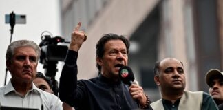 ਪਾਕਿਸਤਾਨ : ਰੈਲੀ ਦੌਰਾਨ ਇਮਰਾਨ ਖਾਨ ‘ਤੇ ਏਕੇ 47 ਨਾਲ ਜਾਨਲੇਵਾ ਹਮਲਾ, ਲੱਤ ‘ਤੇ ਗੋਲ਼ੀਆਂ ਲੱਗਣ ਨਾਲ ਸਾਬਕਾ ਪੀਐਮ ਜ਼ਖਮੀ