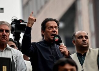 ਪਾਕਿਸਤਾਨ : ਰੈਲੀ ਦੌਰਾਨ ਇਮਰਾਨ ਖਾਨ ‘ਤੇ ਏਕੇ 47 ਨਾਲ ਜਾਨਲੇਵਾ ਹਮਲਾ, ਲੱਤ ‘ਤੇ ਗੋਲ਼ੀਆਂ ਲੱਗਣ ਨਾਲ ਸਾਬਕਾ ਪੀਐਮ ਜ਼ਖਮੀ