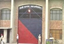 ਨਹੀਂ ਰੁਕ ਰਿਹਾ ਜੇਲਾਂ ‘ਚੋਂ ਮੋਬਾਈਲ ਮਿਲਣ ਦਾ ਸਿਲਸਿਲਾ : ਫਰੀਦਕੋਟ ਦੀ ਜੇਲ ‘ਚੋਂ ਮਿਲੇ 6 ਮੋਬਾਈਲ