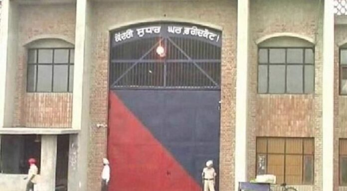 ਨਹੀਂ ਰੁਕ ਰਿਹਾ ਜੇਲਾਂ ‘ਚੋਂ ਮੋਬਾਈਲ ਮਿਲਣ ਦਾ ਸਿਲਸਿਲਾ : ਫਰੀਦਕੋਟ ਦੀ ਜੇਲ ‘ਚੋਂ ਮਿਲੇ 6 ਮੋਬਾਈਲ