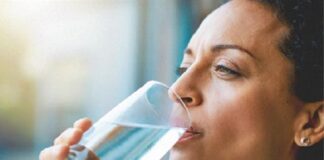 ਸਾਵਧਾਨ ! ਜ਼ਰੂਰਤ ਤੋਂ ਜ਼ਿਆਦਾ ਪਾਣੀ ਪੀਣਾ ਹੋ ਸਕਦੈ ਸਿਹਤ ਲਈ ਖਤਰਨਾਕ