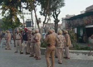 ਡੇਰਾ ਪ੍ਰੇਮੀ ਕਤਲ ਮਾਮਲਾ : ਪੁਲਿਸ ਨੇ ਫਰੀਦਕੋਟ ‘ਚ ਸ਼ੱਕੀ ਨੌਜਵਾਨਾਂ ਦੇ ਘਰ ਮਾਰੇ ਛਾਪੇ