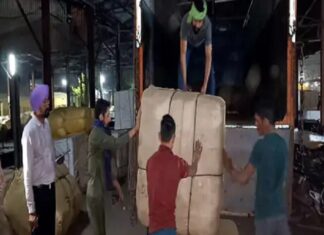 ਲੁਧਿਆਣਾ ਰੇਲਵੇ ਸਟੇਸ਼ਨ ‘ਤੇ GST ਦਾ ਛਾਪਾ, ਜਾਅਲੀ ਅਤੇ ਬਿਨਾਂ ਬਿੱਲ ਦਾ ਸਾਮਾਨ ਕੀਤਾ ਕਬਜ਼ੇ ‘ਚ