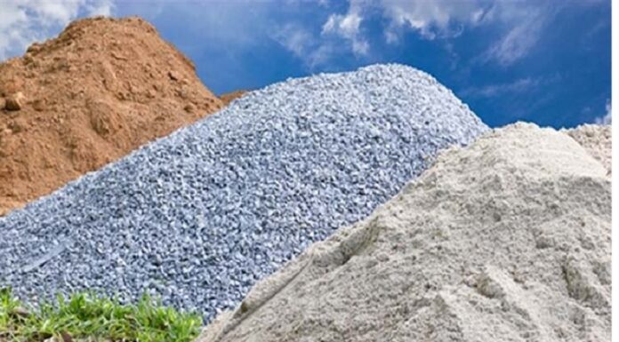 ਪੰਜਾਬ ‘ਚ ਰੇਤਾ-ਬੱਜਰੀ ਦੀ ਕਾਲਾ ਬਾਜ਼ਾਰੀ : ਘਰ ਬਣਾਉਣ ਹੋਇਆ ਔਖਾ, 35-40 ਹਜ਼ਾਰ ਤੋਂ ਘੱਟ ਨਹੀਂ ਟਿੱਪਰ ਦੇ ਰੇਟ