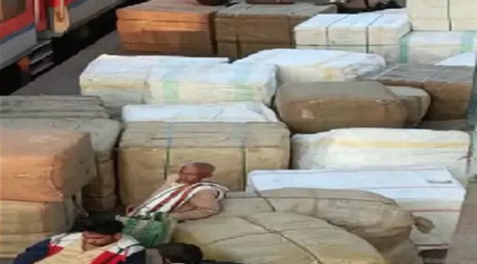 ਲੁਧਿਆਣਾ ਰੇਲਵੇ ਸਟੇਸ਼ਨ ‘ਤੇ ਹੁੰਦੇ ਓਵਰਵੇਟ ਘਪਲੇ ਦਾ ਪਰਦਾਫਾਸ਼ ; ਵਿਜੀਲੈਂਸ ਸਾਮਾਨ ਜ਼ਬਤ ਕਰ ਕੇ ਜਾਂਚ ‘ਚ ਜੁਟੀ