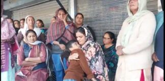 ਅੰਮ੍ਰਿਤਸਰ : ਡਰਾਇਵਰੀ ਦਾ ਕੰਮ ਕਰਦੇ ਸਿਕੰਦਰ ਦੀ ਮੌਤ ਬਣੀ ਬੁਝਾਰਤ, ਘਰਦਿਆਂ ਦਾ ਦੋਸ਼- ਮਾਲਕਾਂ ਤੋਂ ਰਹਿੰਦਾ ਸੀ ਪਰੇਸ਼ਾਨ