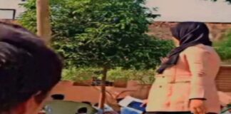 ਵਿਦਿਆਰਥੀਆਂ ਨੇ ਮਹਿਲਾ ਟੀਚਰ ਨੂੰ ਕਿਹਾ ‘ਆਈ ਲਵ ਯੂ’, ਵੀਡੀਓ ਵਾਇਰਲ ਹੋਣ ‘ਤੇ ਹੰਗਾਮਾ