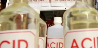 ਦੋ ਘਰਵਾਲੀਆਂ ਤੇ ਦੋ ਬੱਚਿਆਂ ਦੇ ਪਿਓ ‘ਤੇ ਚੜ੍ਹਿਆ ਇਸ਼ਕ ਦਾ ਬੁਖਾਰ, 15 ਸਾਲਾ ਨਾਬਾਲਗ ਪ੍ਰੇਮਿਕਾ ਨਾਲ ਪੀਤਾ ਜ਼ਹਿਰ