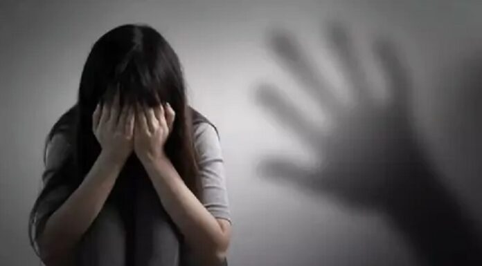 ਲੁਧਿਆਣਾ : ਸਕੂਲ ਜਾ ਰਹੀ ਨਾਬਾਲਗਾ ਨੂੰ ਮੰਦਿਰ ਲਿਜਾ ਕੇ ਜ਼ਬਰਦਸਤੀ ਮਾਂਗ ‘ਚ ਭਰਿਆ ਸਿੰਦੂਰ, ਫਿਰ ਰੇਪ ਕਰਕੇ ਘਰ ਮੂਹਰੇ ਸੁੱਟਿਆ