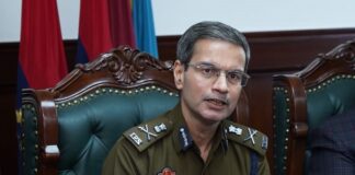 ਤਰਨਤਾਰਨ RPG ਹਮਲੇ ਦੇ ਮਾਸਟਰਮਾਈਂਡ ਨਿਕਲੇ ਲੰਡਾ ਹਰੀਕੇ ਤੇ ਸਤਬੀਰ ਸੱਤਾ, 2 ਨਾਬਾਲਿਗ ਹਮਲਾਵਰਾਂ ਸਮੇਤ 6 ਗ੍ਰਿਫਤਾਰ