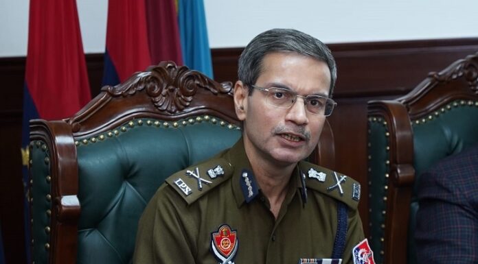 ਤਰਨਤਾਰਨ RPG ਹਮਲੇ ਦੇ ਮਾਸਟਰਮਾਈਂਡ ਨਿਕਲੇ ਲੰਡਾ ਹਰੀਕੇ ਤੇ ਸਤਬੀਰ ਸੱਤਾ, 2 ਨਾਬਾਲਿਗ ਹਮਲਾਵਰਾਂ ਸਮੇਤ 6 ਗ੍ਰਿਫਤਾਰ