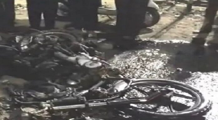 ਲੁਧਿਆਣਾ : ਕੰਟੇਨਰ ਨੇ ਬਾਈਕ ਸਵਾਰ ਨੂੰ ਮਾਰੀ ਭਿਆਨਕ ਟੱਕਰ, ਮੋਟਰਸਾਈਕਲ ਡਿੱਗਣ ਨਾਲ ਟੈਂਕੀ ‘ਚ ਹੋਇਆ ਬਲਾਸਟ, ਨੌਜਵਾਨ ਦੀ ਦਰਦਨਾਕ ਮੌਤ