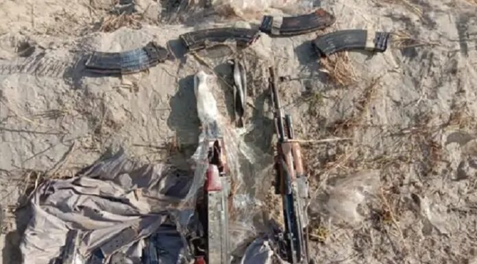 BSF ਵਲੋਂ ਅੱਤਵਾਦੀ ਸੰਗਠਨਾਂ ਦੀ ਇਕ ਹੋਰ ਕੋਸ਼ਿਸ਼ ਨਾਕਾਮ : ਫਿਰੋਜ਼ਪੁਰ ਬਾਰਡਰ ‘ਤੇ 2 ਏਕੇ-47, 2 ਪਿਸਤੌਲ ਤੇ 8 ਮੈਗਜ਼ੀਨ ਕੀਤੇ ਬਰਾਮਦ