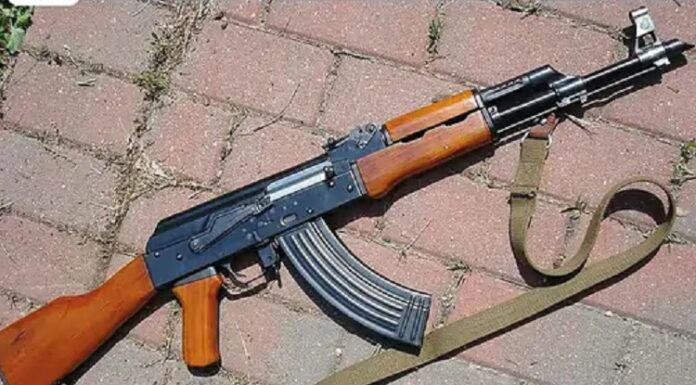 ਬਟਾਲਾ ‘ਚ ਇਕ ਘਰ ‘ਚੋਂ AK 56 ਰਾਈਫਲ ਚੋਰ ਦੀ ਨਿਸ਼ਾਨਦੇਰੀ ‘ਤੇ ਬਰਾਮਦ, ਜਾਂਚ ‘ਚ ਸਾਬਕਾ ਇੰਸਪੈਕਟਰ ਦਾ ਨਾਂ ਆਇਆ ਸਾਹਮਣੇ