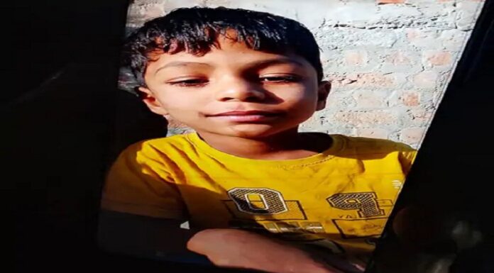 ਖੇਡਦੇ-ਖੇਡਦੇ 53 ਫੁੱਟ ਡੂੰਘੇ ਬੋਰਵੈੱਲ ‘ਚ ਡਿੱਗਿਆ 6 ਸਾਲਾ ਮਾਸੂਮ, ਬਚਾਅ ਦੀਆਂ ਕੋਸ਼ਿਸ਼ਾਂ ਜਾਰੀ