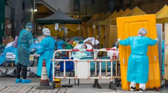 ਚੀਨ ‘ਚ ਕੋਰੋਨਾ ਦੇ ਨਵੇਂ ਵੈਰੀਐਂਟ ਕਾਰਨ ਸਥਿਤੀ ਖਰਾਬ : 1 ਮਰੀਜ਼ ਤੋਂ 18 ਵਿਅਕਤੀ ਹੋ ਰਹੇ ਨੇ ਸੰਕਰਮਿਤ, ਭਾਰਤ ਹੋਇਆ ਅਲਰਟ