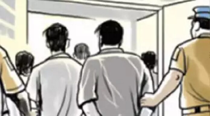 ਸੱਚਾਈ ਦੀ ਹੋਈ ਜਿੱਤ ! ਵਕੀਲ ਨੂੰ ਝੂਠੇ ਐਕਸੀਡੈਂਟ ਕੇਸ ‘ਚ ਫਸਾਉਣ ਵਾਲੇ 2 ਪੁਲਿਸ ਮੁਲਾਜ਼ਮਾਂ ਨੂੰ ਹੋਈ ਸਜ਼ਾ, 16 ਸਾਲ ਬਾਅਦ ਮਿਲਿਆ ਇਨਸਾਫ