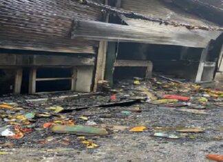 ਲੁਧਿਆਣਾ : ਸ਼ਾਰਟ-ਸਰਕਟ ਕਾਰਨ ਕੱਪੜੇ ਦੀ ਦੁਕਾਨ ‘ਚ ਲੱਗੀ ਅੱਗ, ਲੱਖਾਂ ਦਾ ਸਾਮਾਨ ਸੜ ਕੇ ਸੁਆਹ