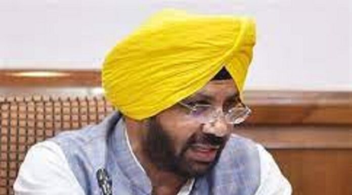 ਲੋਕ ਨਿਰਮਾਣ ਮੰਤਰੀ ਦਾ ਹੁਕਮ : ਸੂਬੇ ‘ਚ ਸੜਕਾਂ ਦੀ ਰਿਪੇਅਰ ਤੇ ਨਵੀਆਂ ਬਣ ਰਹੀਆਂ ਸੜਕਾਂ ਦੇ ਮਿਆਰ ਨੂੰ ਯਕੀਨੀ ਬਣਾਇਆ ਜਾਵੇ